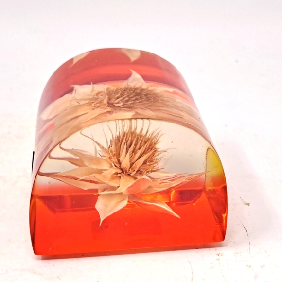 Lucite Paper Weight With Flower Blossom And Red Lucite Bottom - Picture 4 of 5